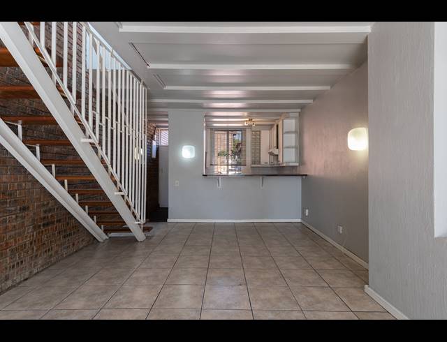 2 BEDROOM DUPLEX SOLD IN THE HILL